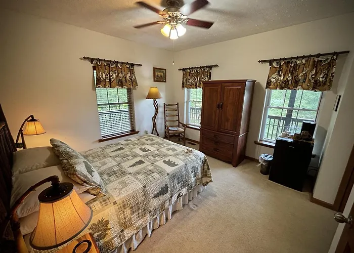 Long Mountain Lodge