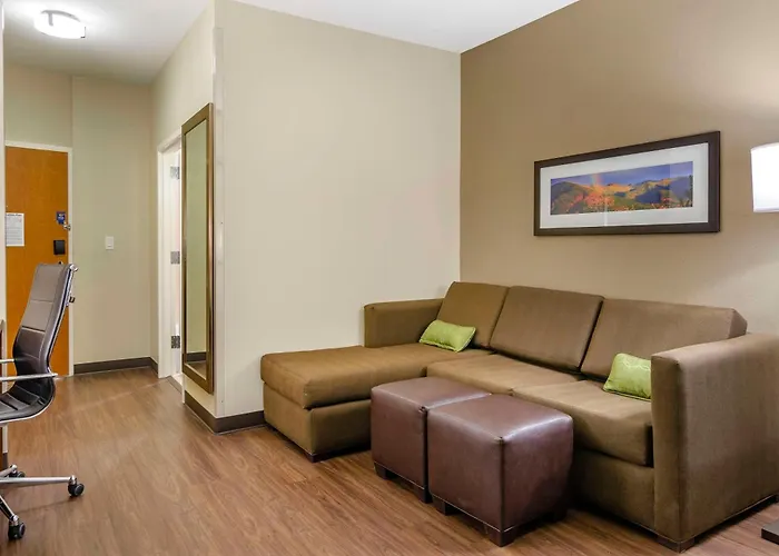 Comfort Suites Helena Airport
