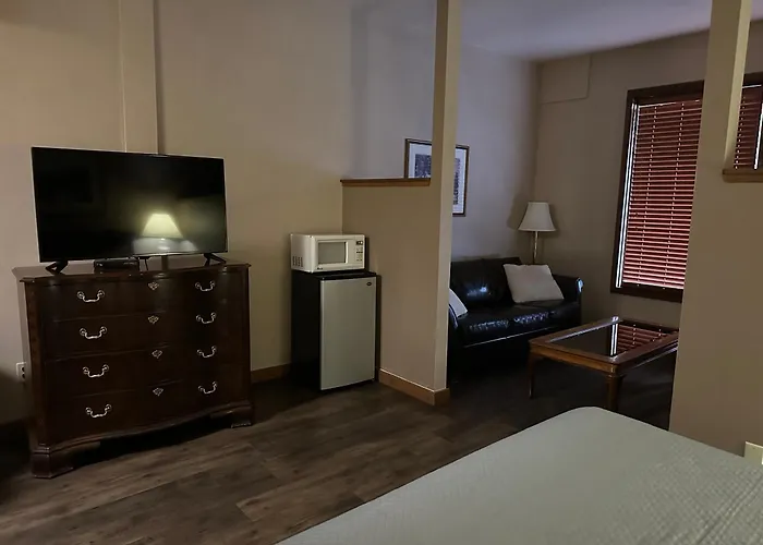 Timber Lodge Inn