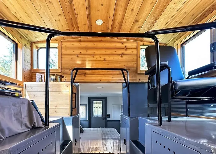 Paw Railway Getaway