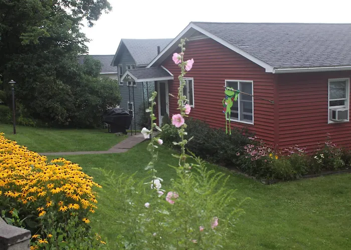 Forever Red Cottage, Waterfront Home On Cayuga Lake Near Flx Wineries