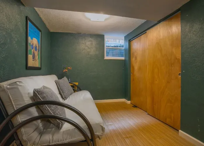 5 Bedroom, 7 Beds, 3 Bath - Sleeps 12, Great For Families