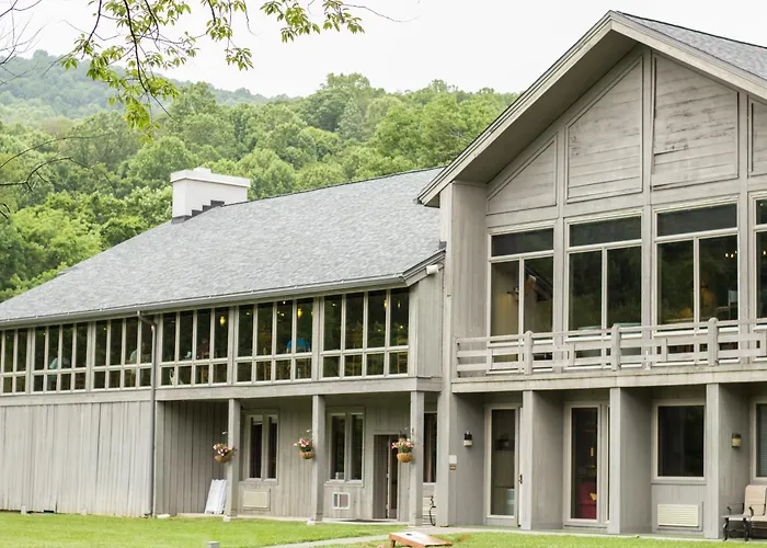 Peaks Of Otter Lodge
