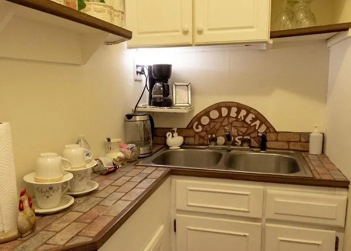 Goodbread House Bed & Breakfast Inn