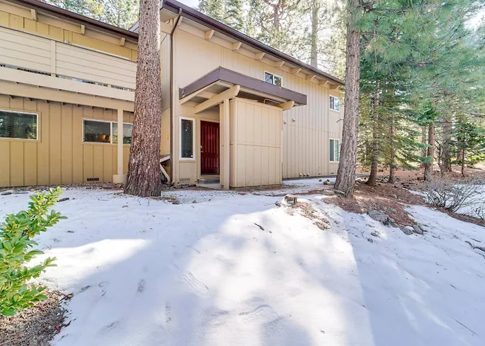 Artist'S Tahoe Retreat: Pool, Art & Ski Access!