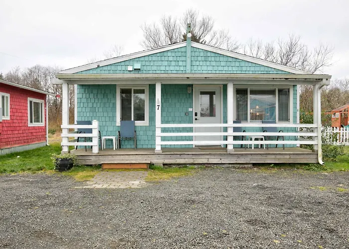 Shell Collector Cottage 2-Bed By The Sea W Fireplace