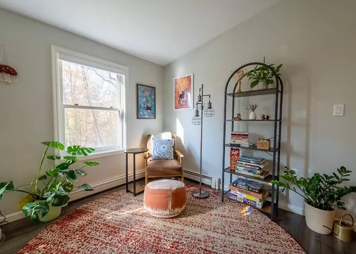 Woodland Whimsy A Private Escape, Hot Tub, Pool, Sunroom