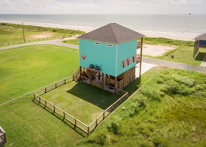 Nautibeach Views From Multiple Decks, Sleeps 14
