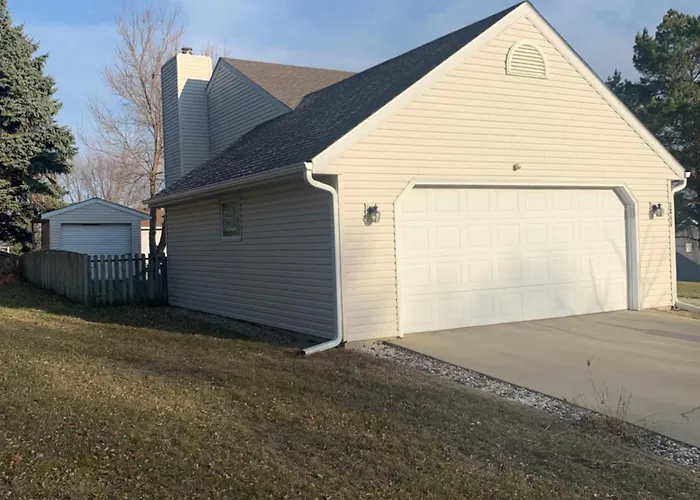 Elegant And Secured Family Abode