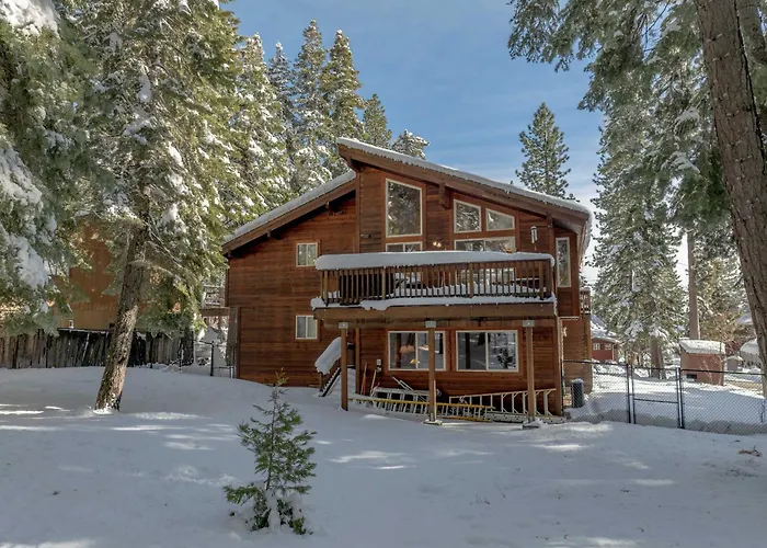 Handcrafted Tahoe Retreat Walk To Beach & Ski