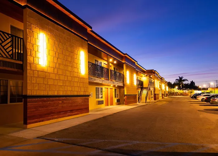 Colonial Palace Inn