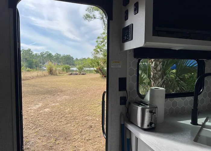 Cozy New Camper On Lake Front & Access To Fishing