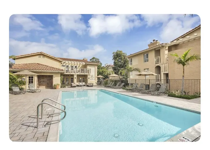 Ritz Pointe Dr