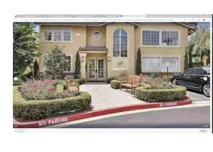 Ritz Pointe Dr