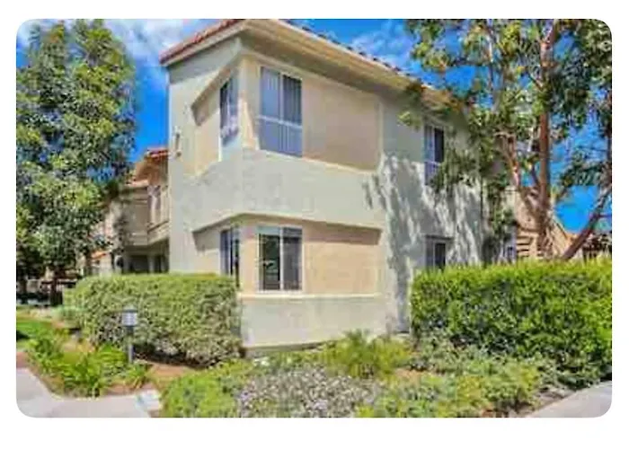 Ritz Pointe Dr