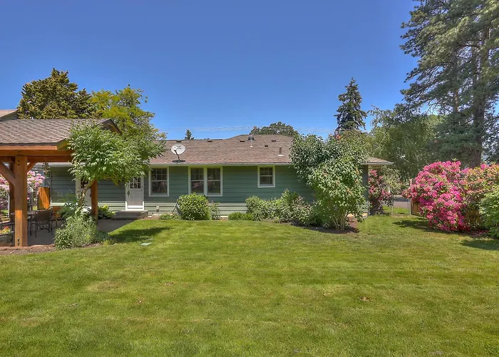Living Color Cottage