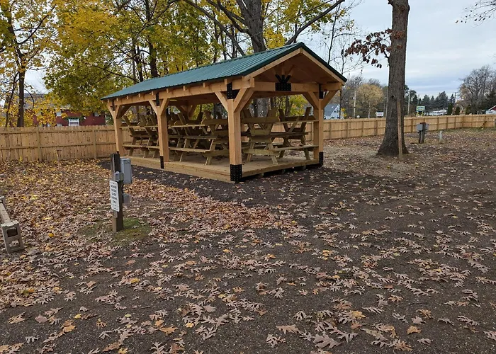 Sister Lakes Glamping Cabin At Wonder Woods #1