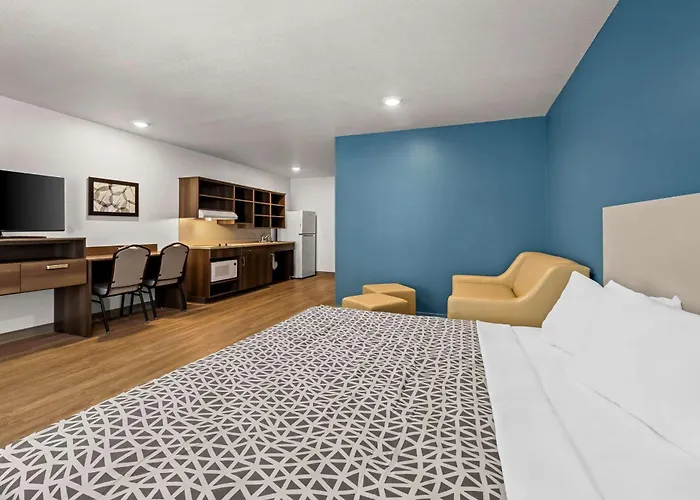 Woodspring Suites Loves Park - Rockford