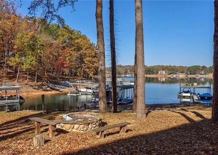 The White Hart House Lake Lanier