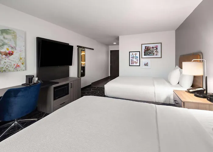 La Quinta Inn & Suites By Wyndham Meridian