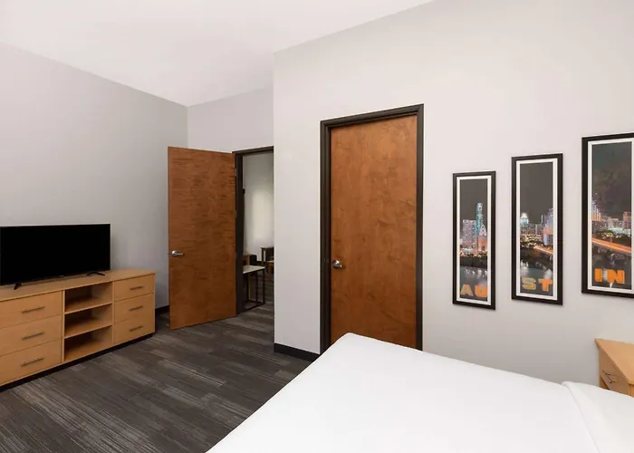 La Quinta By Wyndham Austin Nw/Lakeline Mall