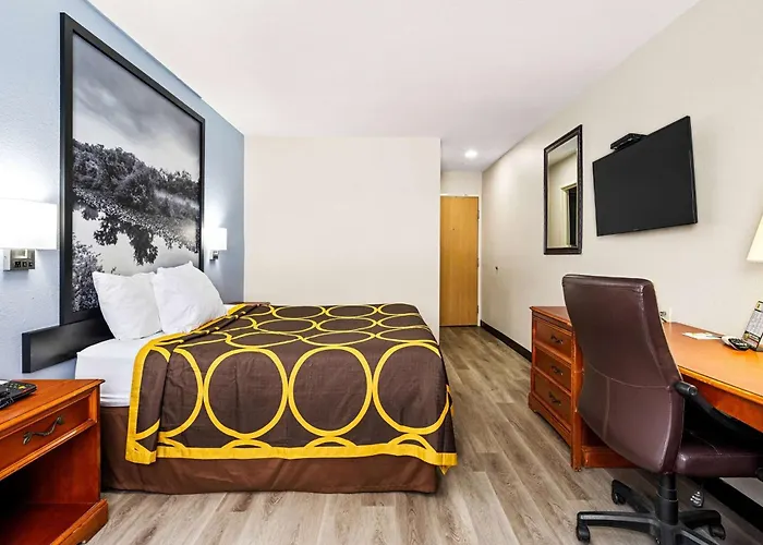 Super 8 By Wyndham Pittsburgh/Monroeville