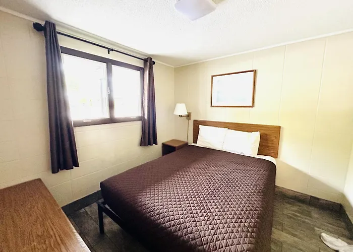 Silver Sands Hotel & Resort