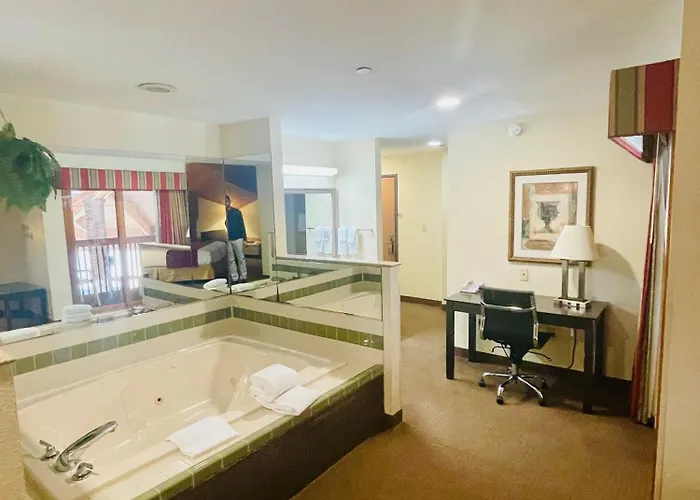 Baymont By Wyndham Indianapolis