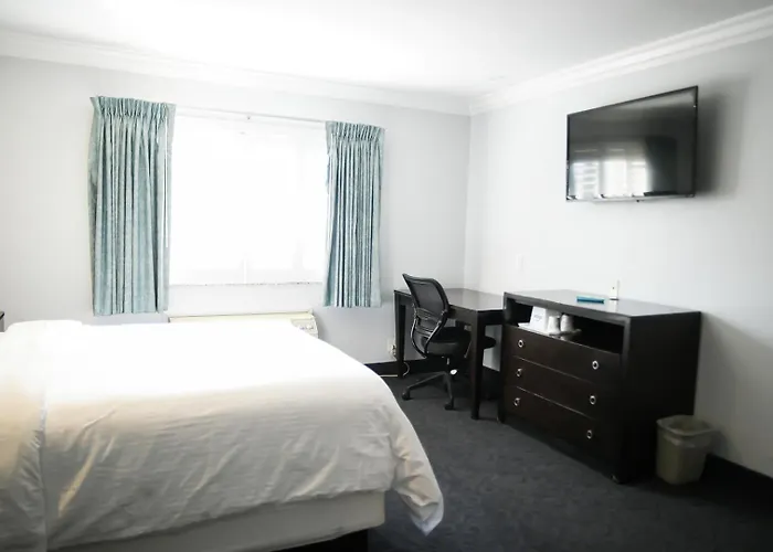 Days Inn By Wyndham West Covina