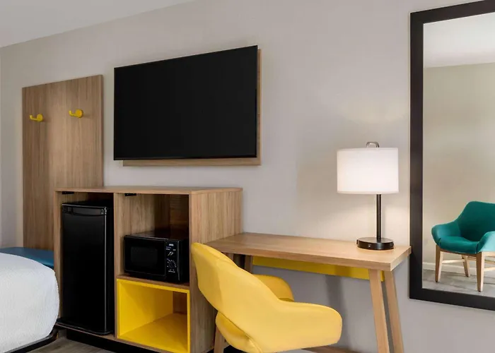 Days Inn By Wyndham Emporia