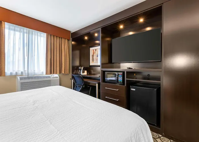 Best Western Plus Inntowner Madison
