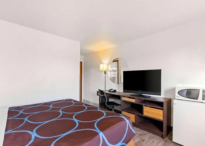 Super 8 By Wyndham Elizabethtown