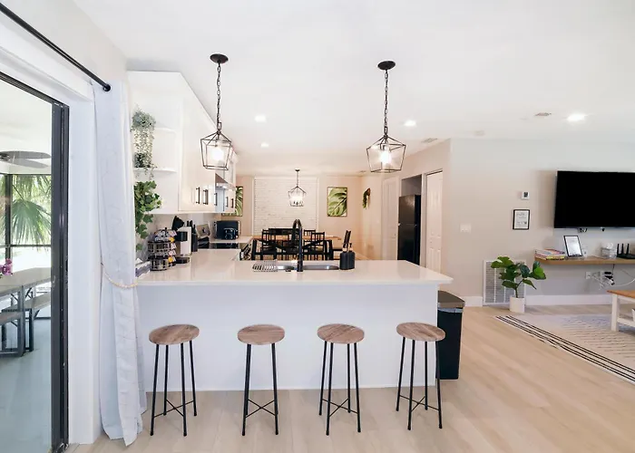 New 6Min To 3 Sister Springs, Spacious, Fun With Game Room