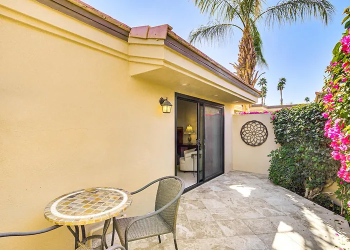 Community Pools & Golf Views: Palm Desert Condo!