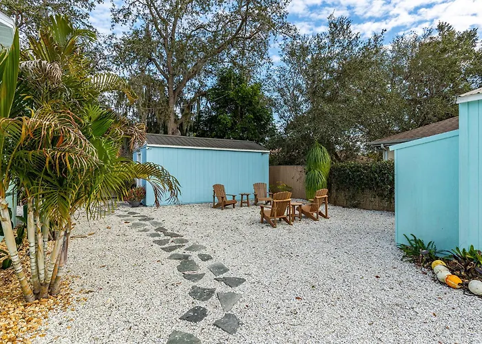 Luxurious 2 Bedroom Near Innisbrook Golf Resort!