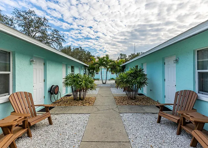 Close To Clearwater Beach And Honeymoon Island!