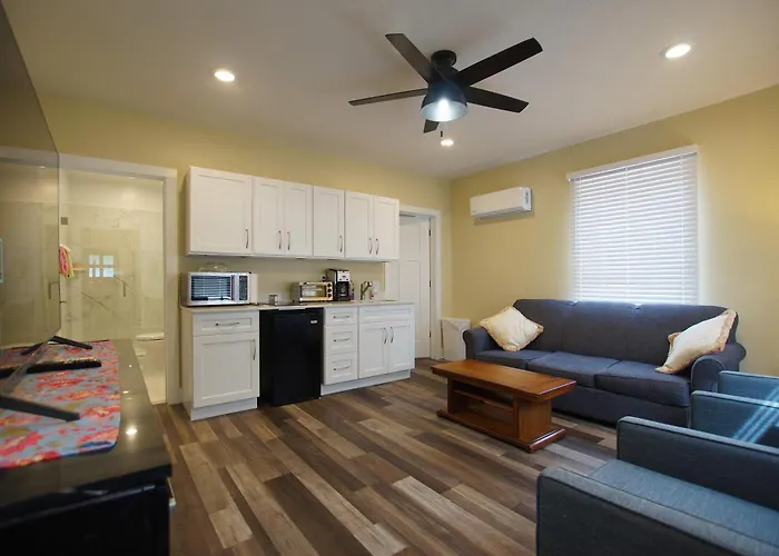 Grand Harbor Apartments 209 Clinton Unit 1