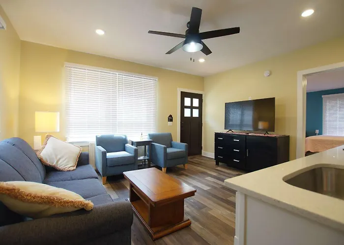Grand Harbor Apartments 209 Clinton Unit 1
