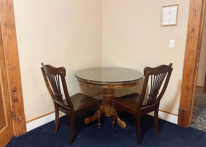 The Eastland Historic Hotel- Hondo Room