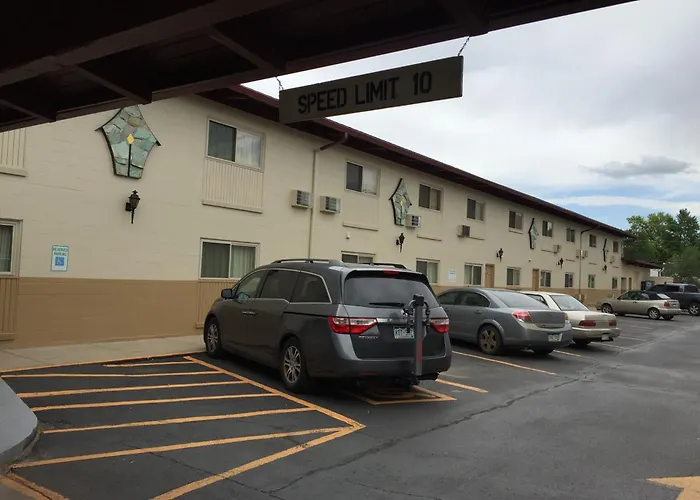 Lamplighter Motel