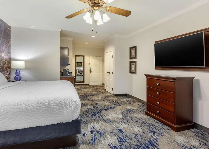Clarion Pointe Sulphur Springs