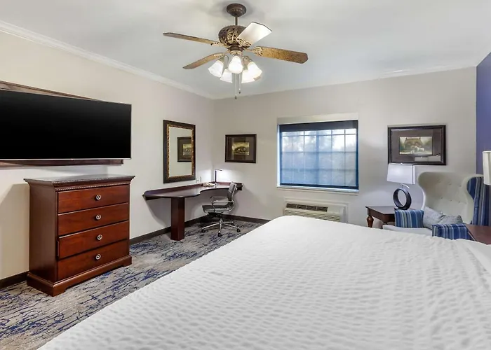 Clarion Pointe Sulphur Springs