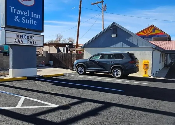 Travel Inn & Suite