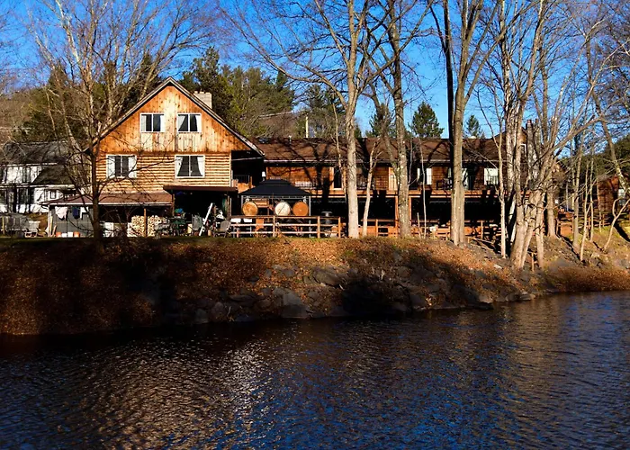 Xenia Lodge