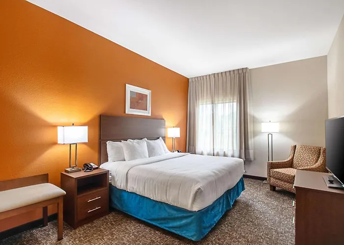 Mainstay Suites Madison - Monona