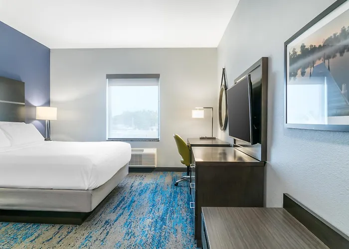 Comfort Inn & Suites Adrian