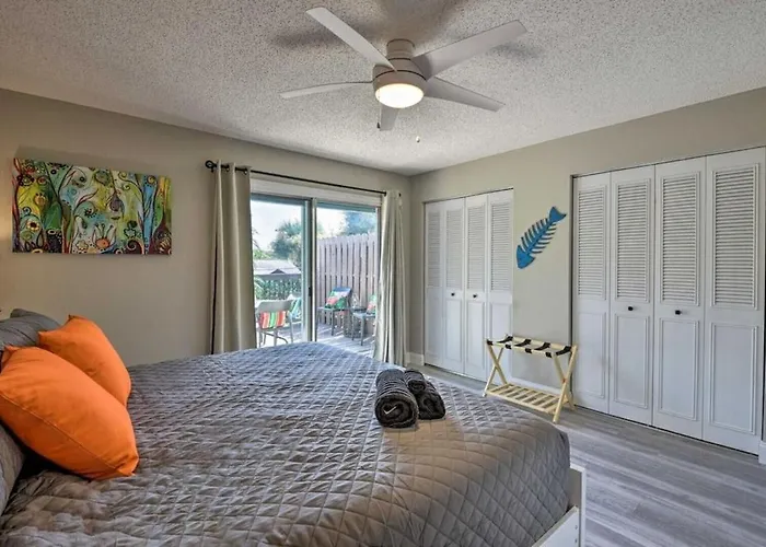 Dog Friendly Home By Flagler Avenue! Fenced Yard And Garage! Walk To The Beach!