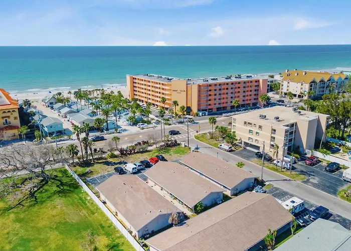 Spanish Villa Suite 52 - Damage Free & Across The Street From White Sand Beaches Of Indian Rocks Beach!