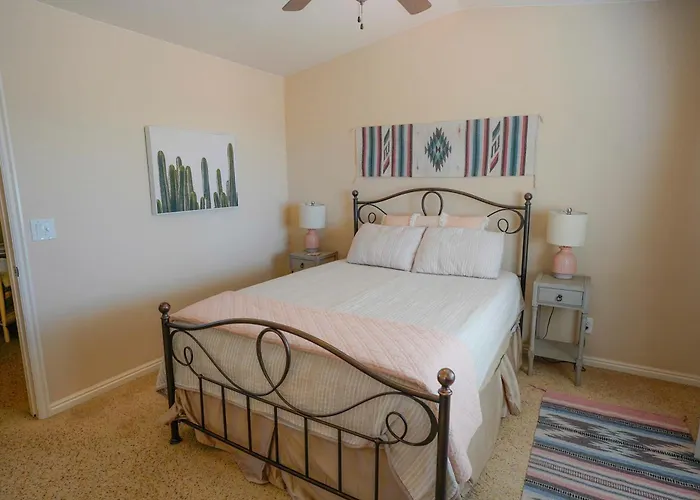 Lovely Townhome Peaceful Surroundings Hiking Hot Tub
