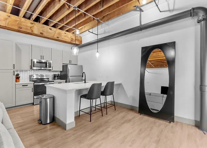 Brick & Bed Riverfront Lofts, G 305